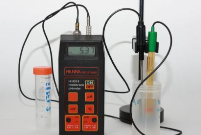 Đánh giá máy đo PH cầm tay HANNA HI8314