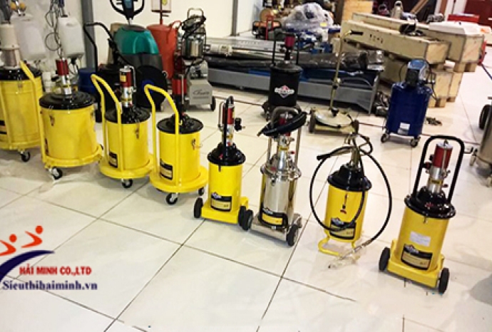 Nên Lựa Chọn Loại Máy Bơm Mỡ Bò Nào Cho Phù Hợp