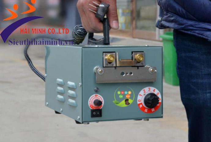 Miễn phí vận chuyển nội thành khi mua máy cắt mỏ gà