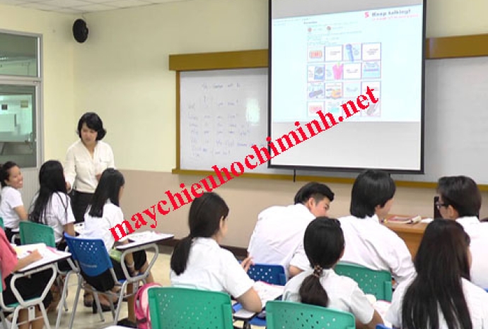 Cần chú ý gì khi mua máy chiếu cho giáo dục