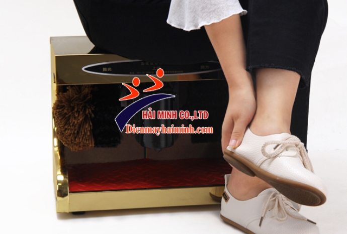 Làm thế nào để đôi giày luôn sạch bóng cả nơi làm việc