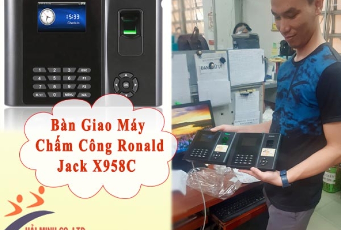 Bàn giao máy chấm công Ronald Jack X958C