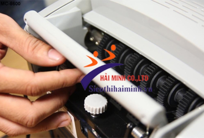 Hướng dẫn vệ sinh máy đếm tiền đúng cách