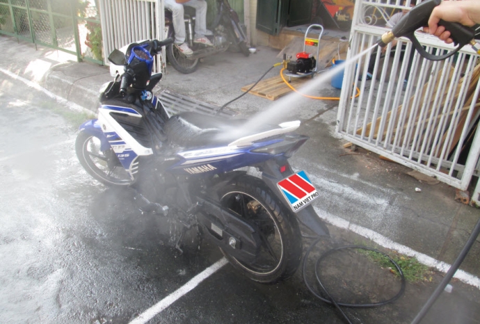 Hướng dẫn sử dụng máy rửa xe phun áp lực