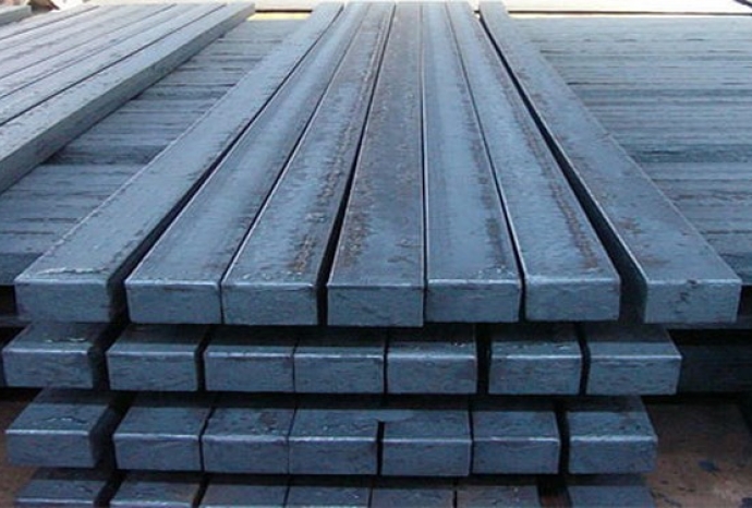 Máy uốn ống được làm bằng vật liệu gì ?