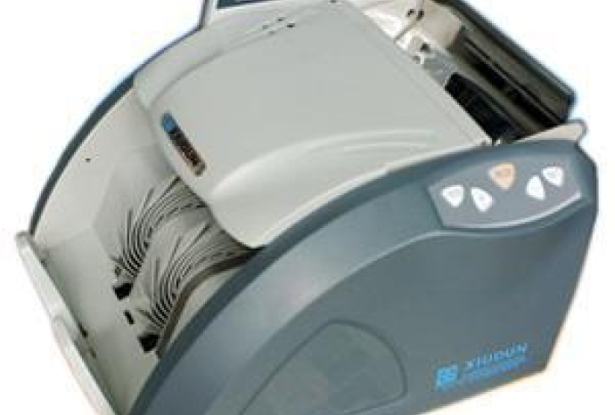 Chọn mua máy đếm tiền Xiudun 2500 ở đâu chất lượng, giá thành tốt?