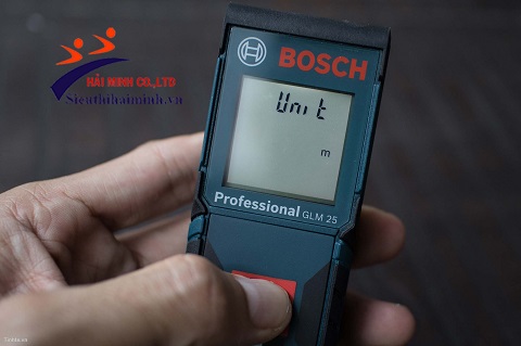mở máy đo khoảng cách Bosch GLM-25
