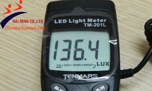 Màn hình hiển thị của máy đo cường độ ánh sáng Tenmars TM-201L
