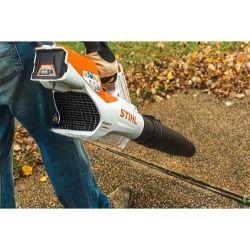 Máy thổi lá chạy pin Stihl BGA60