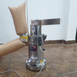 Máy nghiền dược liệu ( 6 búa) GHM6