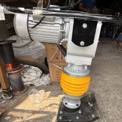 Máy đầm cóc chạy điện Fuki HCD100