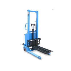 Xe nâng cao điện XCE59-10