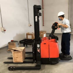 Xe nâng tay điện chân rộng Heli CTD16-960