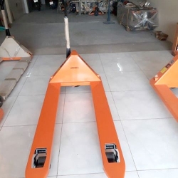 Xe nâng thấp XT680 -1400